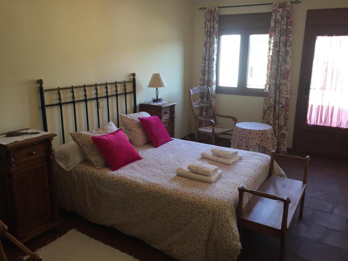 La Casa De Martina Guest House Pedraza ภายนอก รูปภาพ